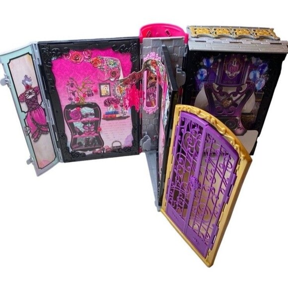 Mattel Monster High Doll Lot 4 Dolls Briar Beauty Play Set And Storage Case - Picture 11 of 11